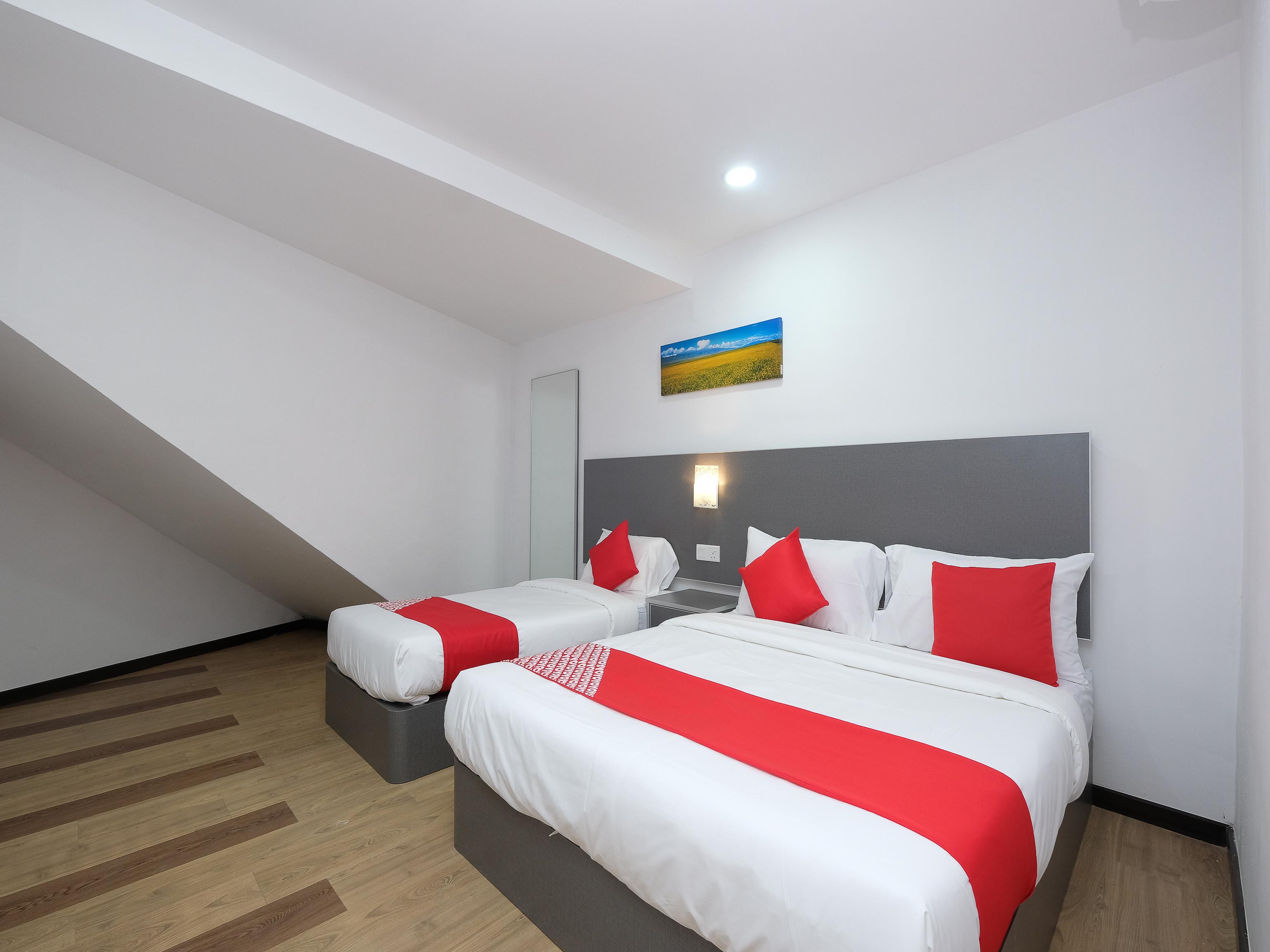 Oyo 44043 First Garden Hotel Kuantan Esterno foto