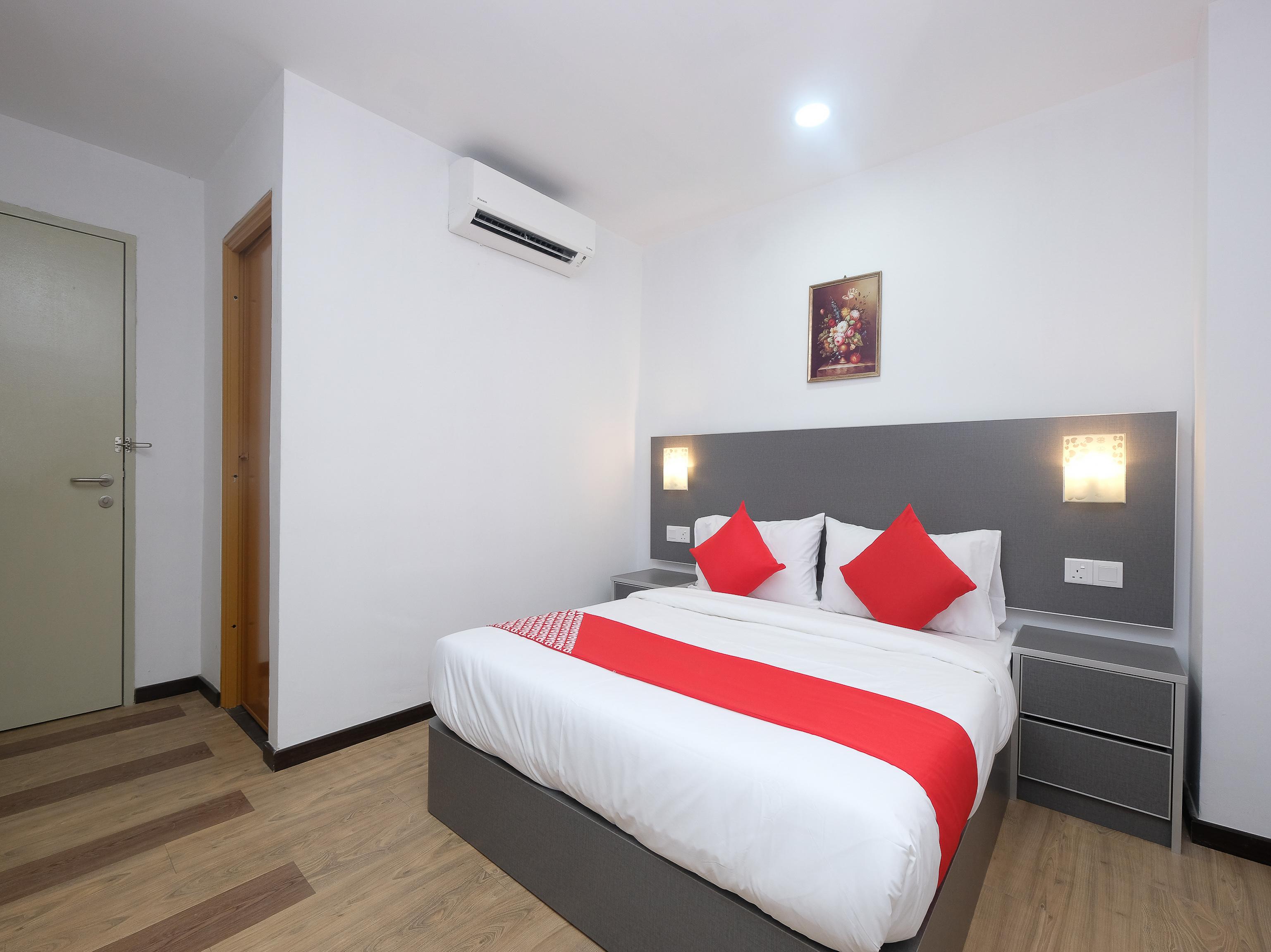Oyo 44043 First Garden Hotel Kuantan Esterno foto